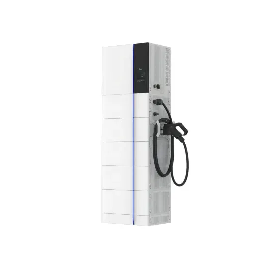 Montaż paneli fotowoltaicznych na zboczu w jodełkę